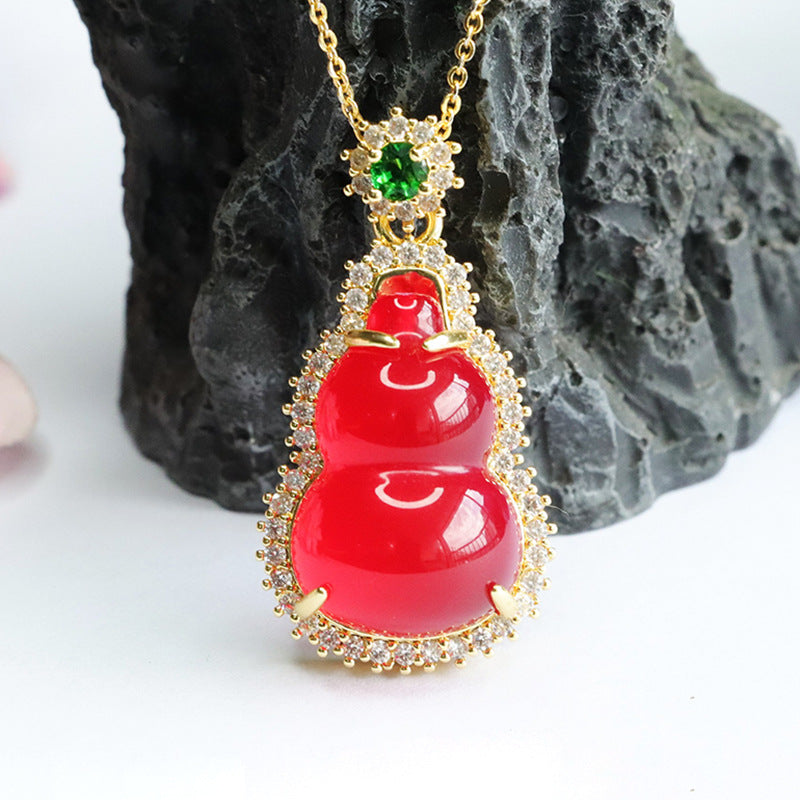 Red agate gourd pendant chalcedony necklace pendant MN3071906