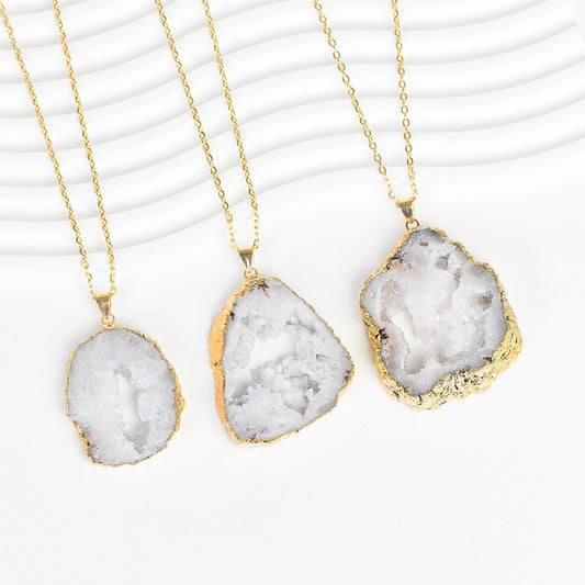 Exquisite and simple natural agate geode gold-plated pendant irregular crystal necklace jewelry accessories 