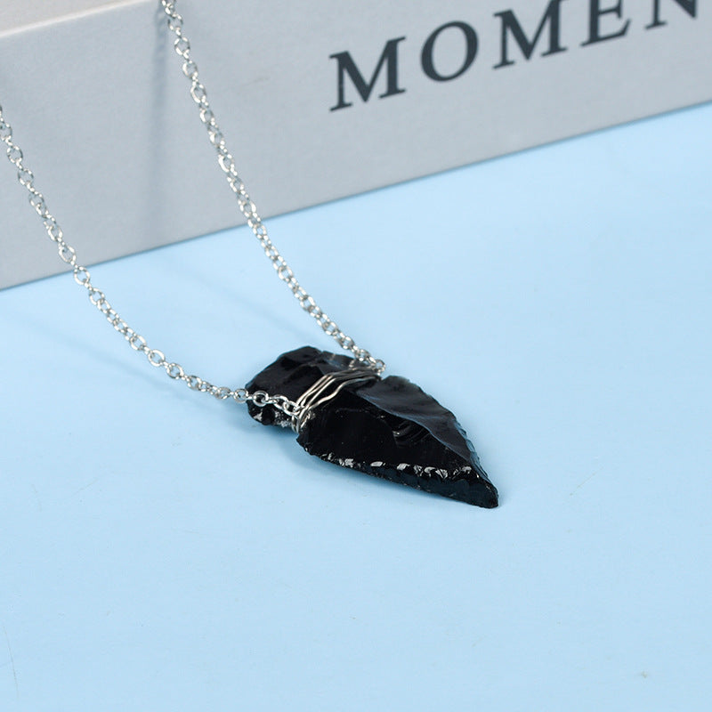 A large number of spot natural obsidian arrowhead raw stones handmade diy pendant necklace materials jewelry accessories 