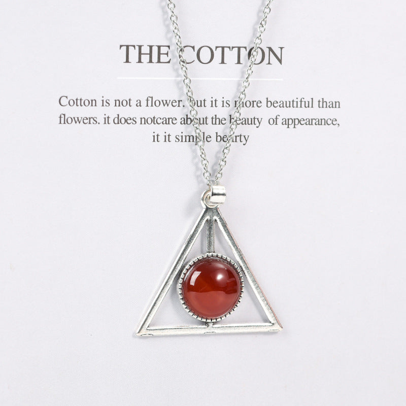 Triangular crystal necklace ins niche design high-end Japanese and Korean clavicle chain light luxury simple accessories pendant 