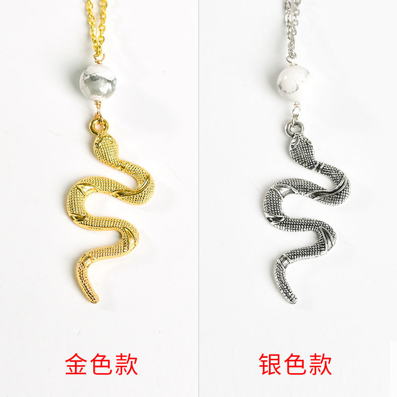 European and American popular jewelry snake crystal necklace personality fashion retro snake pendant sweater chain for women 