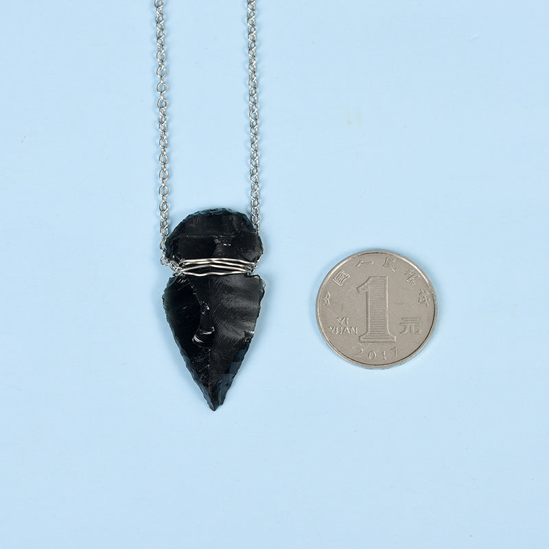 A large number of spot natural obsidian arrowhead raw stones handmade diy pendant necklace materials jewelry accessories 