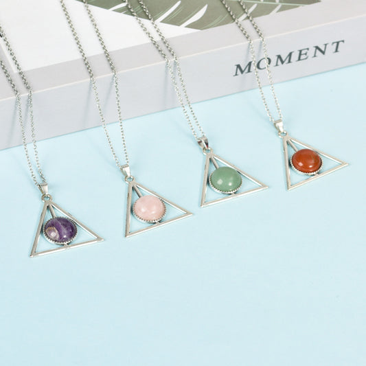 Triangular crystal necklace ins niche design high-end Japanese and Korean clavicle chain light luxury simple accessories pendant 