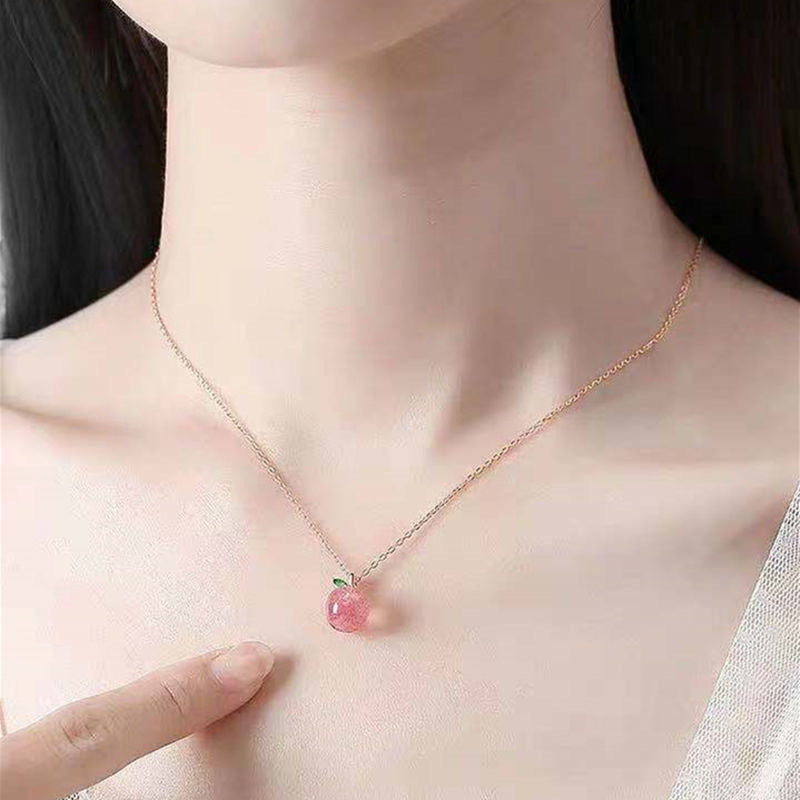 Strawberry crystal small apple pendant pigeon blood red starlight love stone crystal jewelry trickle CB2112720 