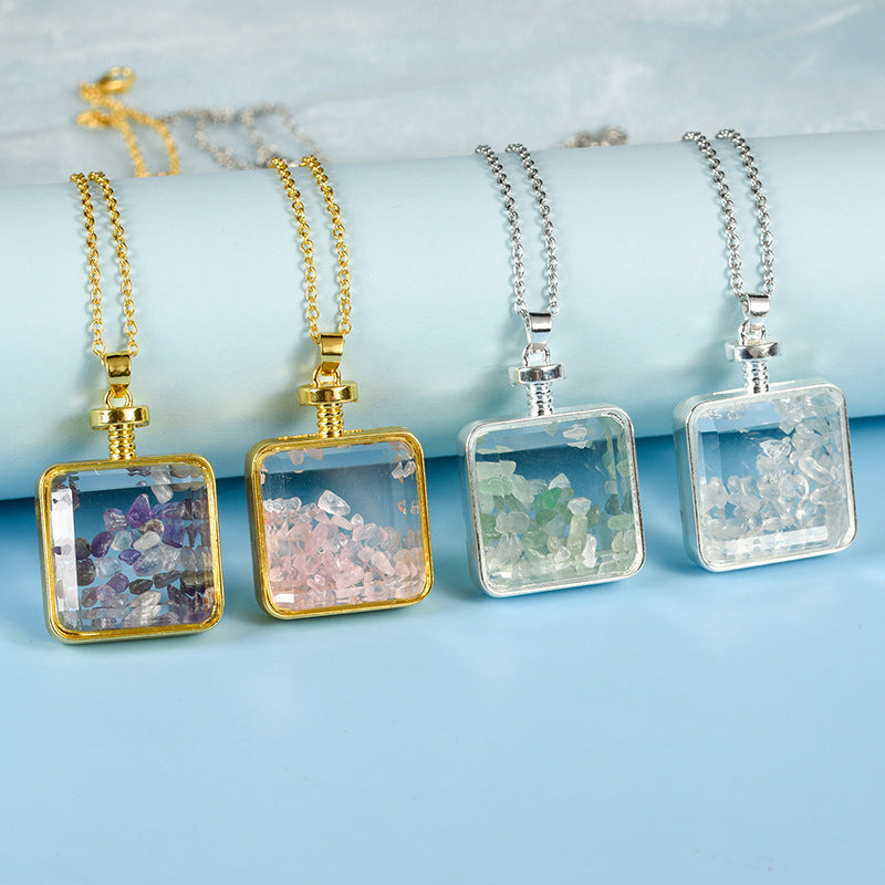 Hot-selling new multi-color optional rose quartz simple personalized necklace round pendant decorated with gravel squares 