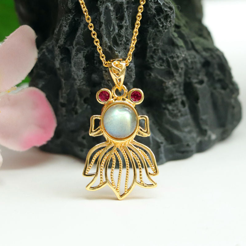 Moonstone goldfish pendant gray moonlight koi necklace ins fashion crystal jewelry for women CB2112714 